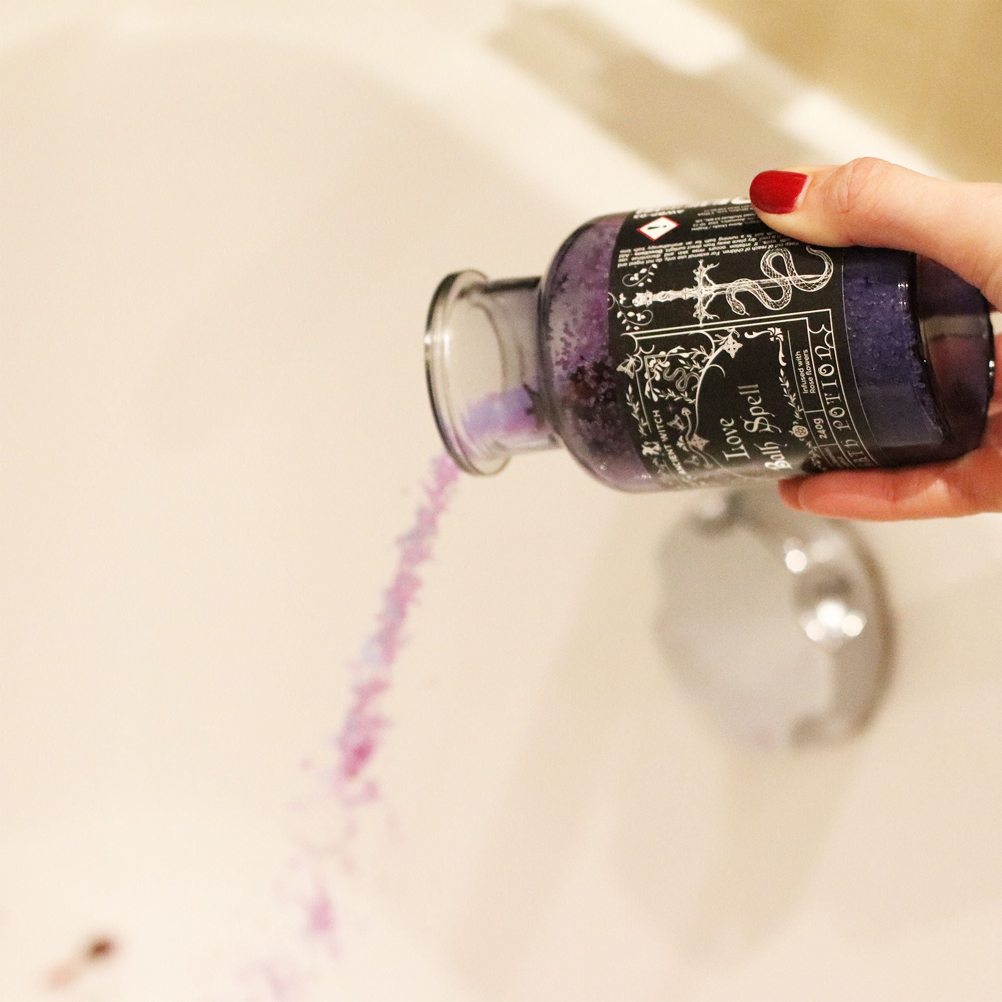 💗 Pozione Rituale da Bagno della Strega Antica ✦ Amore