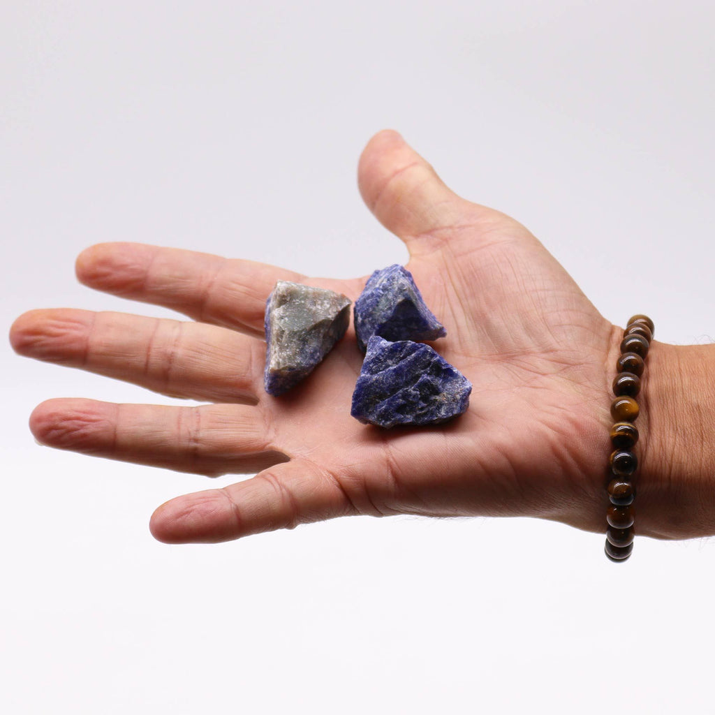 Cristalli Grezzi di Sodalite – Abbraccia il Blu Mistico 🌌